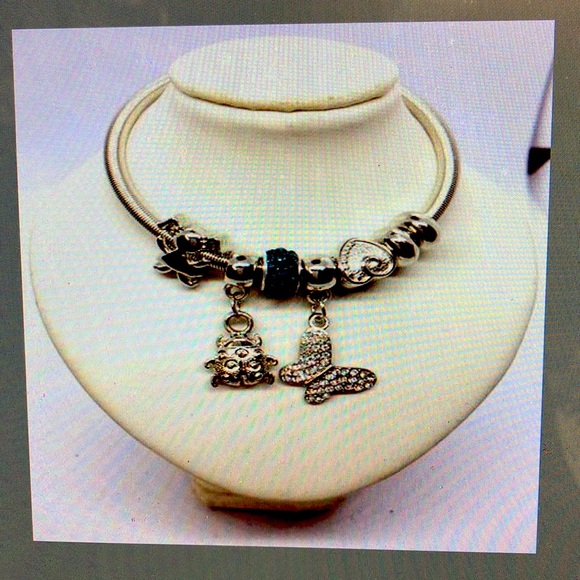 Stunning Silver Bracelet with green and silver beads and butterfly Charm - Picture 1 of 3